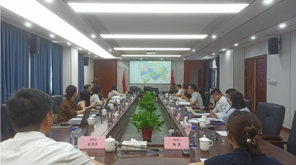 打開未來之門：新型工業(yè)化的松江實踐——我院赴上海市松江區(qū)調(diào)研新型工業(yè)化示范區(qū)